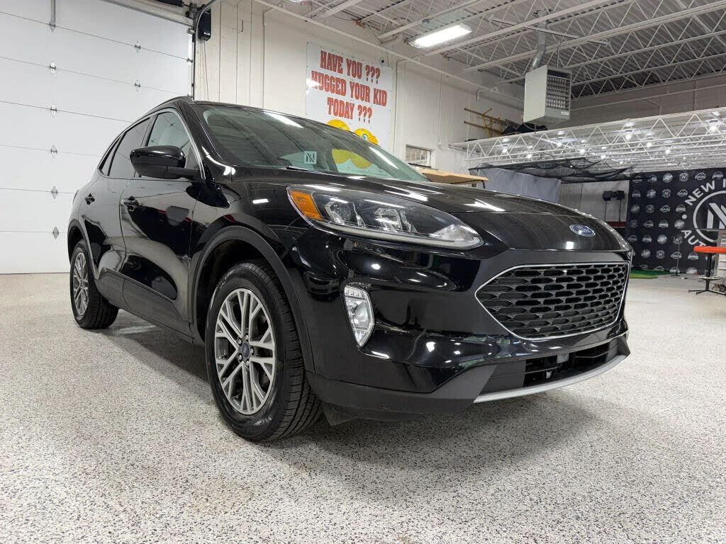 2022 FORD Escape
