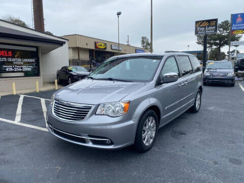 2016 CHRYSLER Town and Country