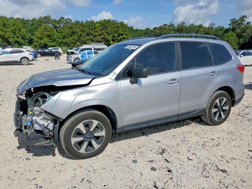 2018 SUBARU Forester