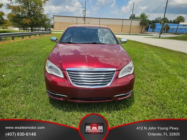 2013 CHRYSLER 200