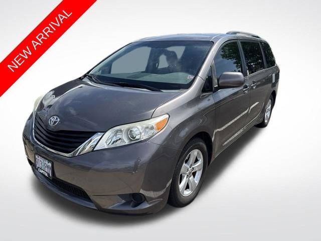 2014 TOYOTA Sienna