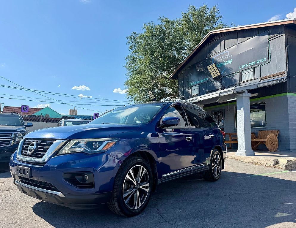 2017 NISSAN Pathfinder
