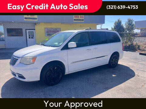 2014 CHRYSLER Town and Country