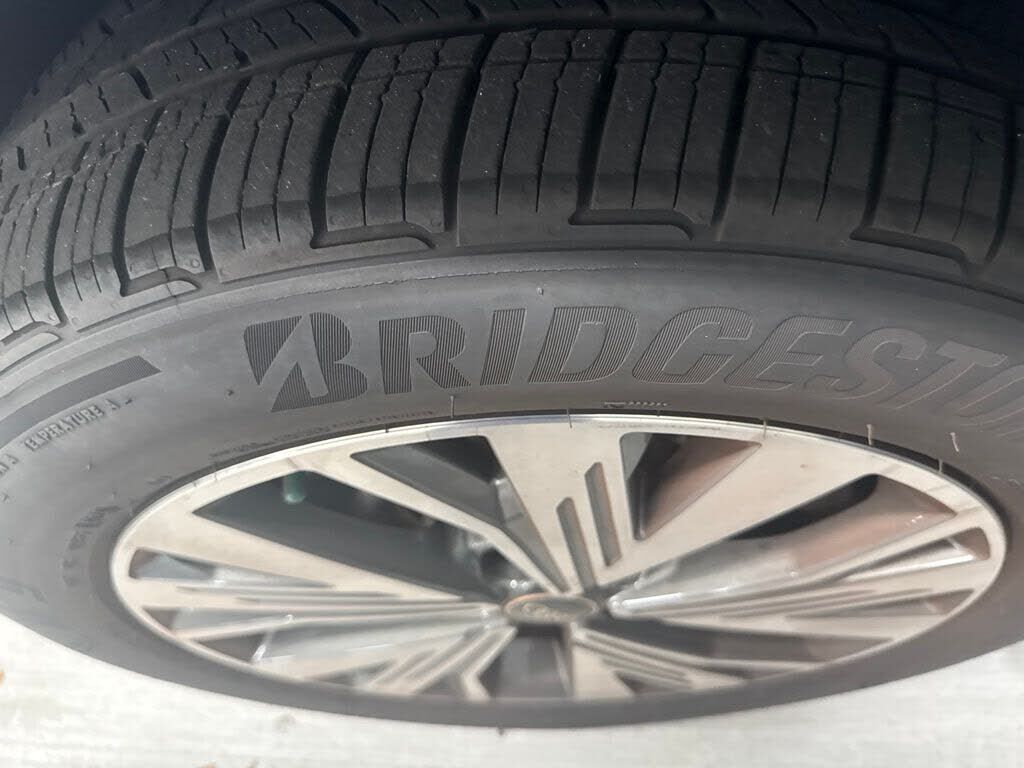 2023 AUDI Q4