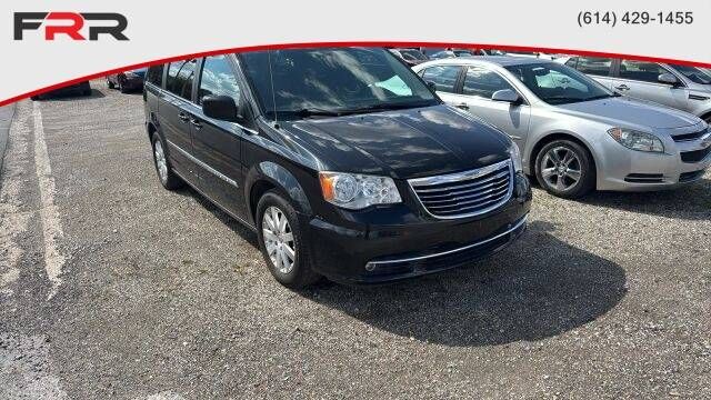 2014 CHRYSLER Town and Country