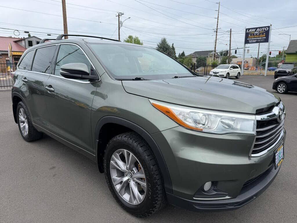 2016 TOYOTA Highlander