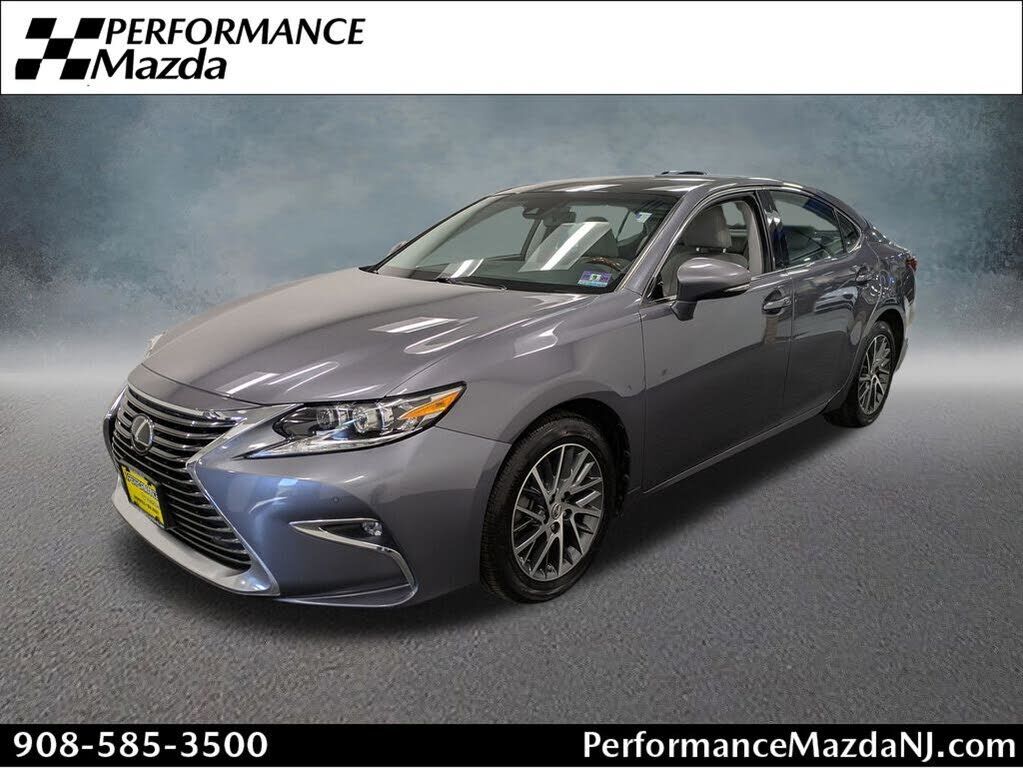 2017 LEXUS ES