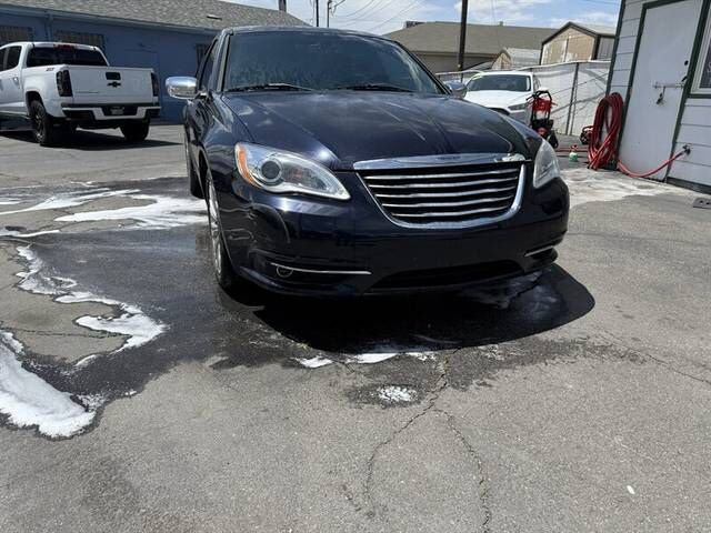 2012 CHRYSLER 200
