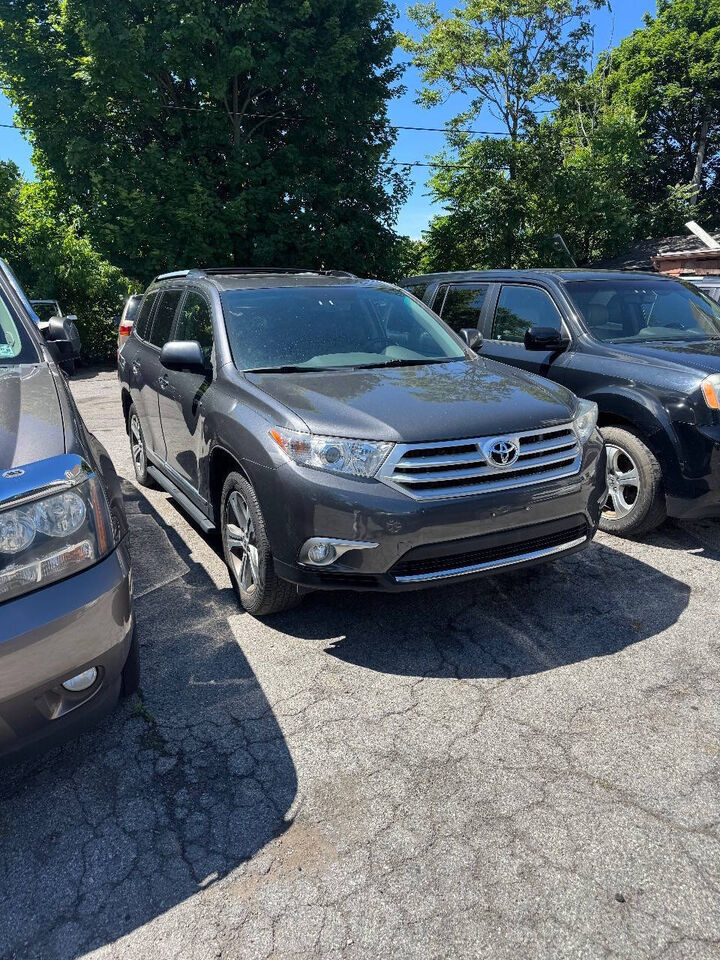 2011 TOYOTA Highlander