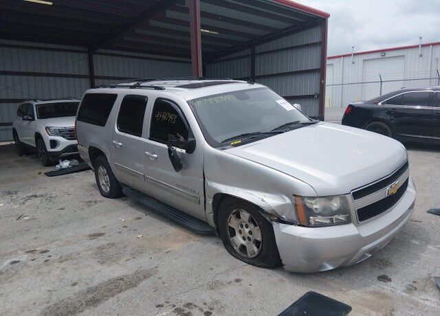 2011 CHEVROLET Suburban