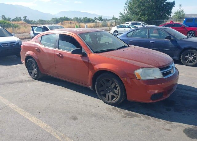 2012 DODGE Avenger