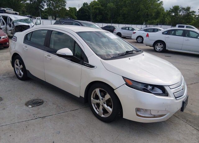 2013 CHEVROLET Volt