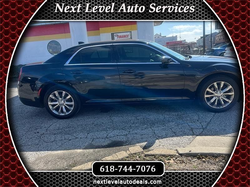 2018 CHRYSLER 300