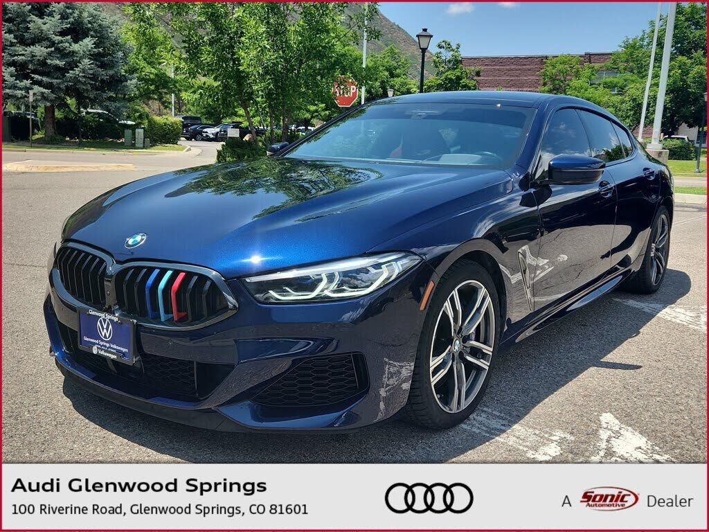 2022 BMW M8
