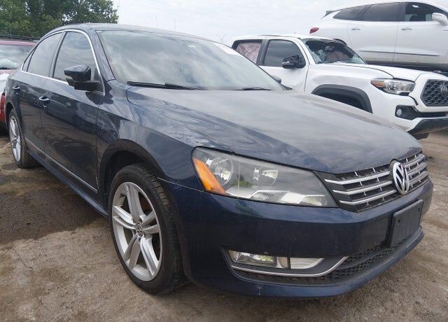 2014 VOLKSWAGEN Passat