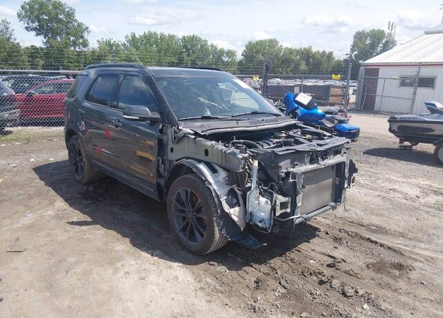 2018 FORD Explorer