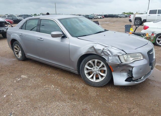 2015 CHRYSLER 300