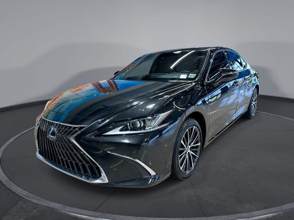 2024 LEXUS ES