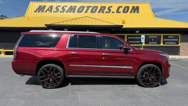 2017 CADILLAC Escalade ESV