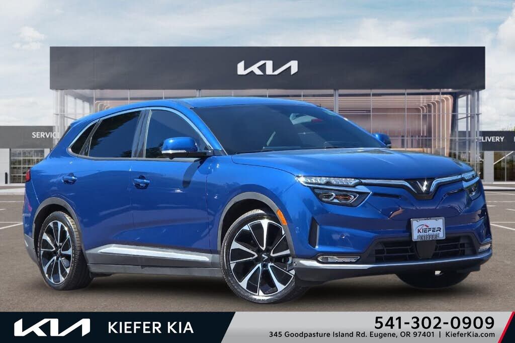 2023 VINFAST VF 8