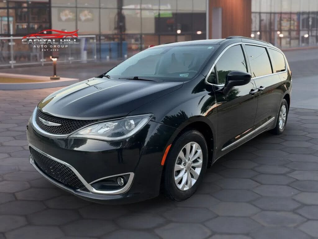 2017 CHRYSLER Pacifica