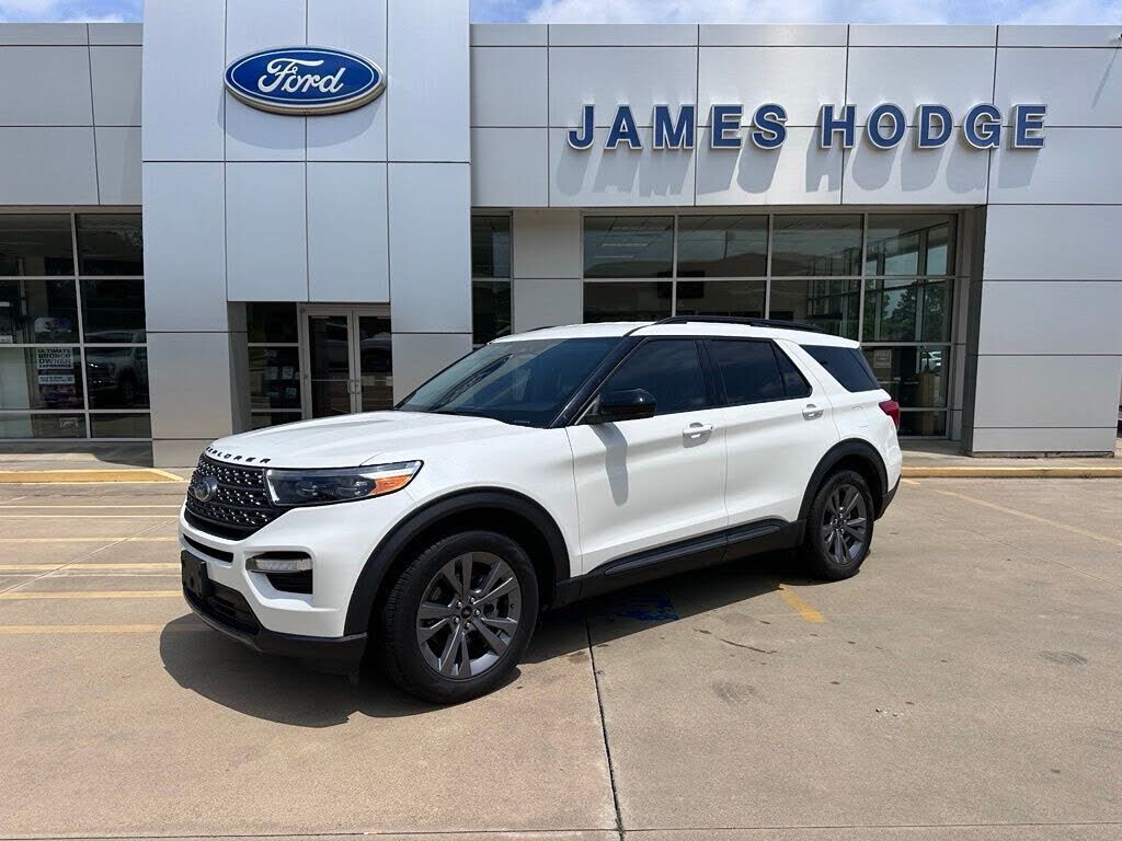 2023 FORD Explorer