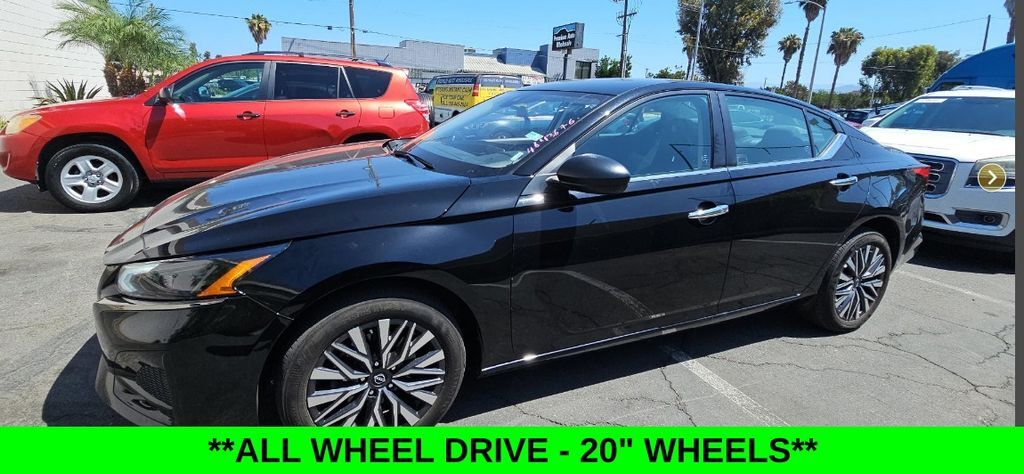 2025 NISSAN Altima
