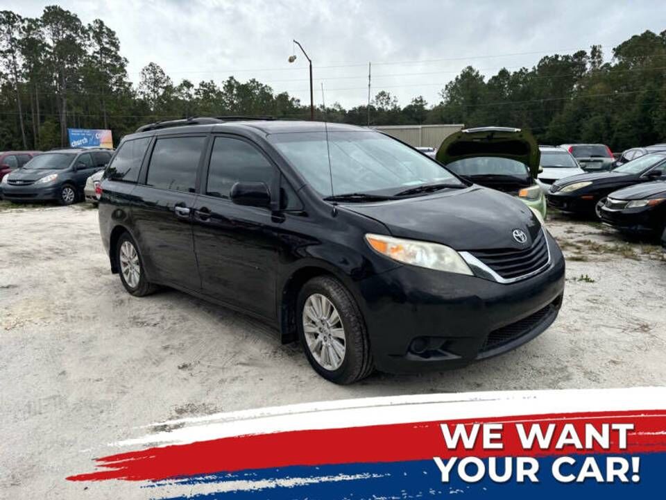 2012 TOYOTA Sienna