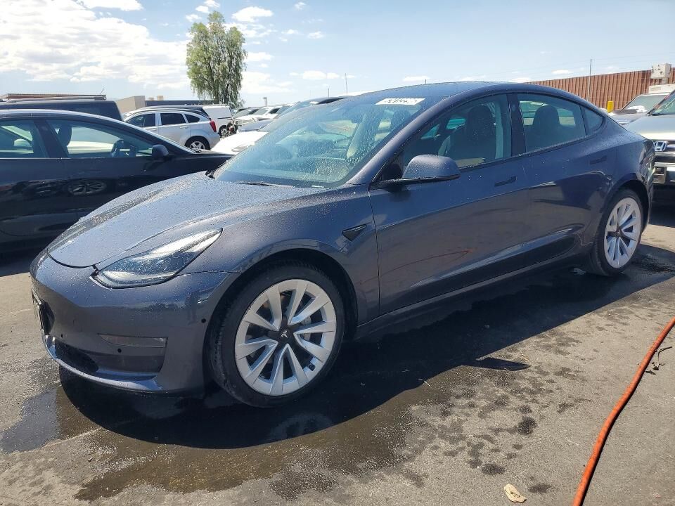 2022 TESLA Model 3