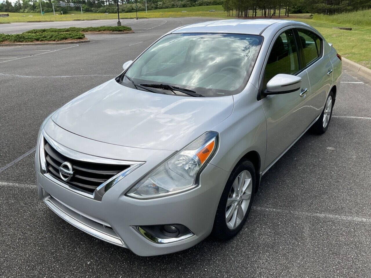2015 NISSAN Versa