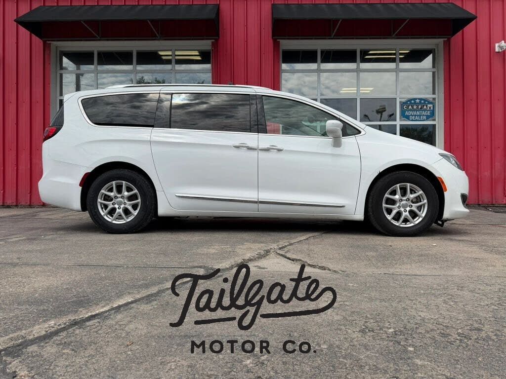 2020 CHRYSLER Pacifica