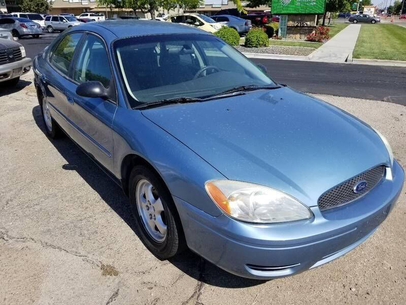2005 FORD Taurus