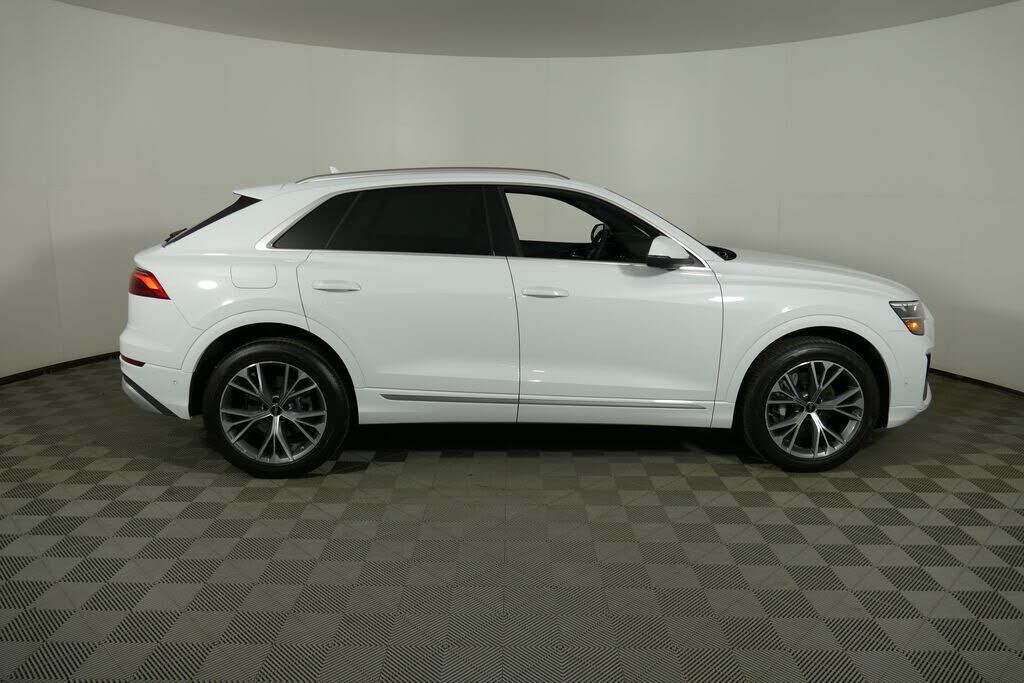 2025 Audi Q8