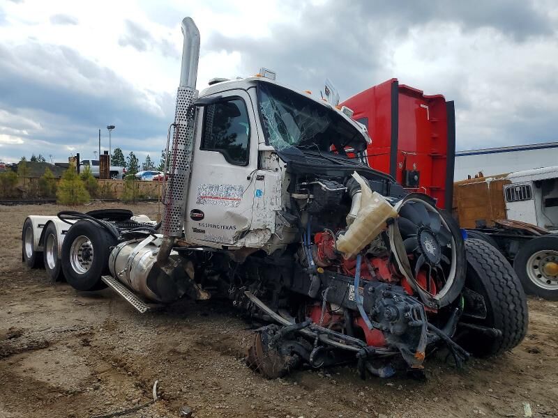 2025 KENWORTH T880