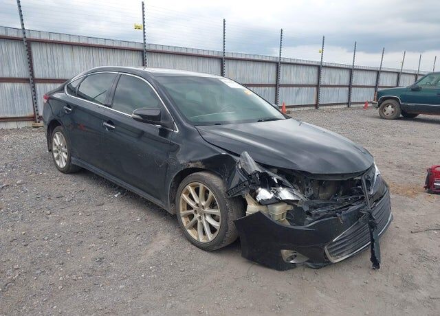 2013 TOYOTA Avalon