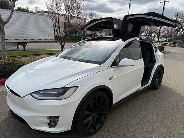 2017 TESLA Model X