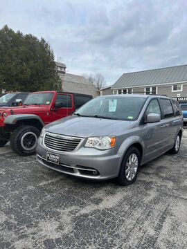 2015 CHRYSLER Town and Country