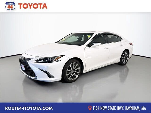 2019 LEXUS ES