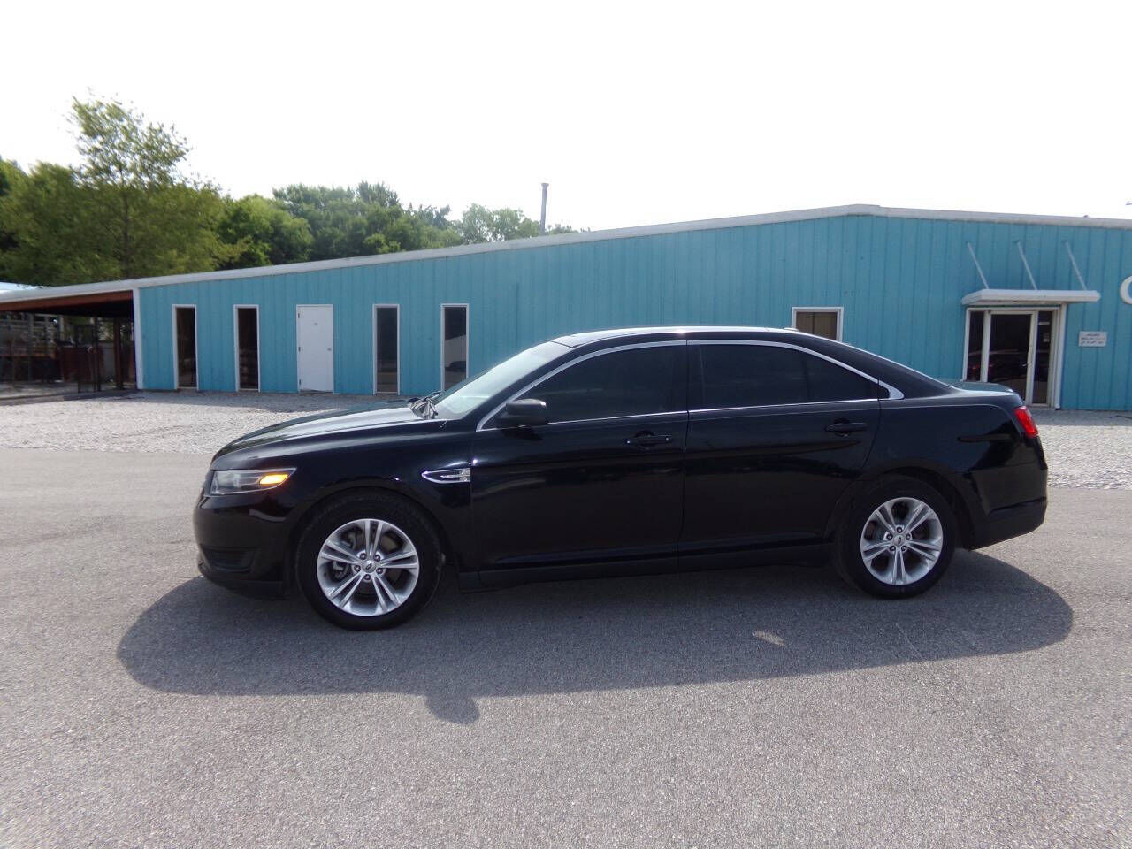 2017 FORD Taurus