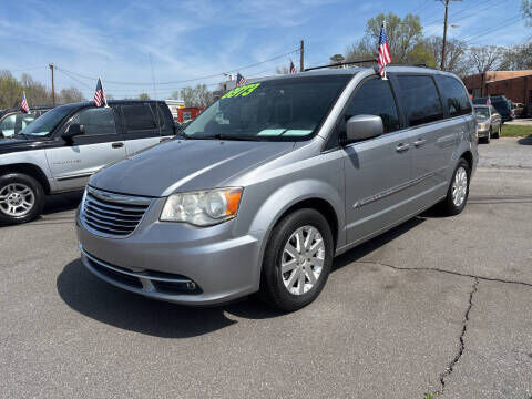 2014 CHRYSLER Town and Country