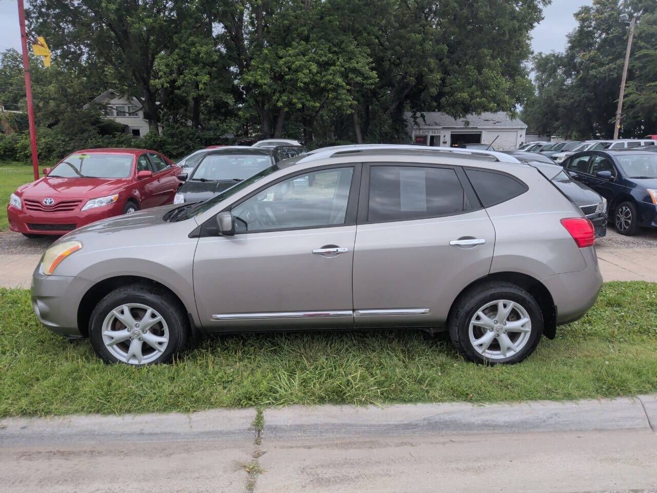 2011 NISSAN Rogue