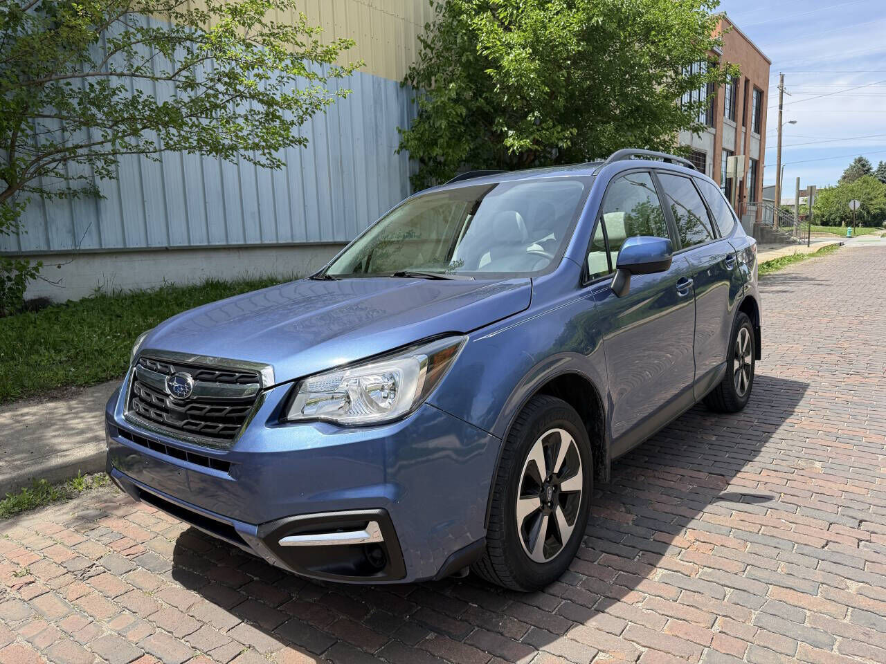 2017 SUBARU Forester