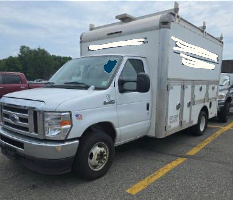 2022 FORD E-450