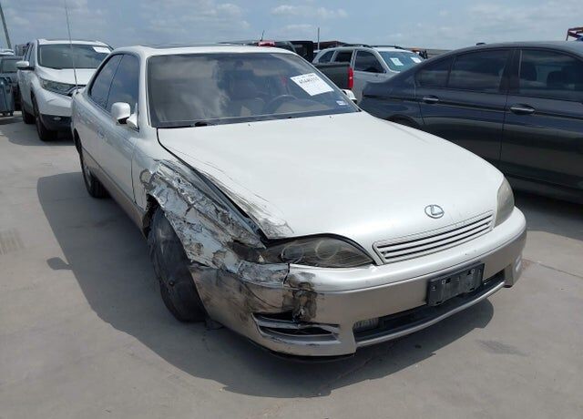 1996 LEXUS ES