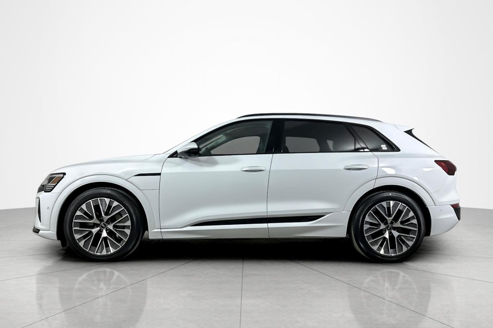 2024 Audi Q8