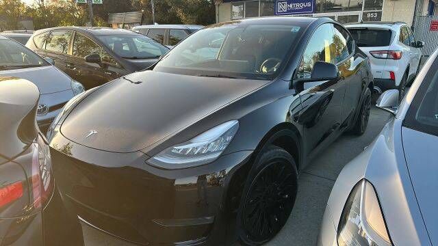 2022 TESLA Model Y