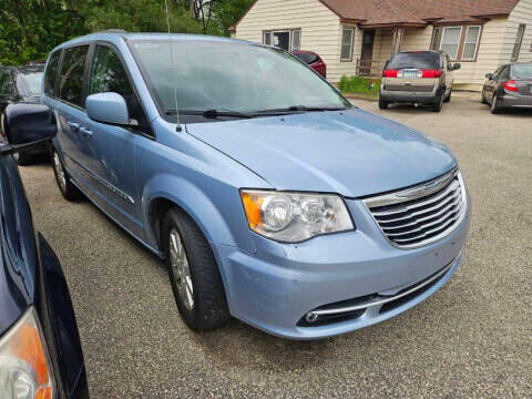 2016 CHRYSLER Town and Country