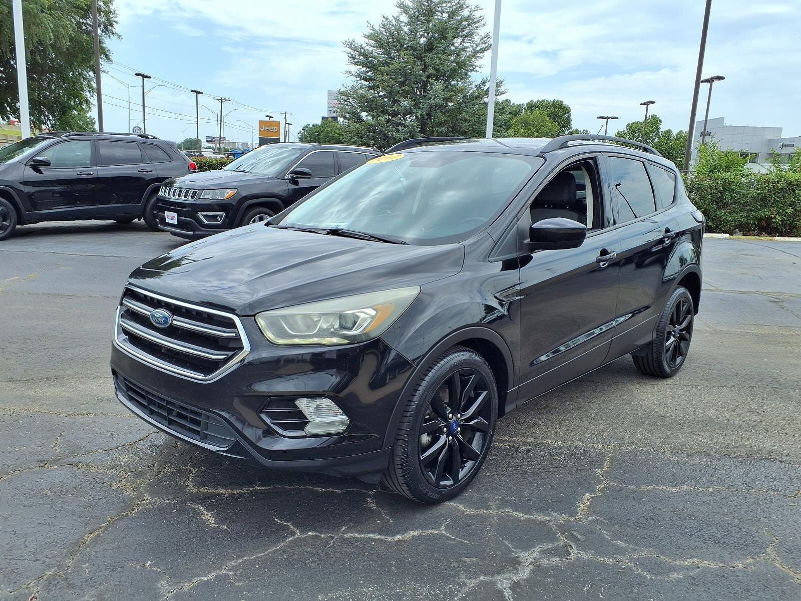 2017 FORD Escape