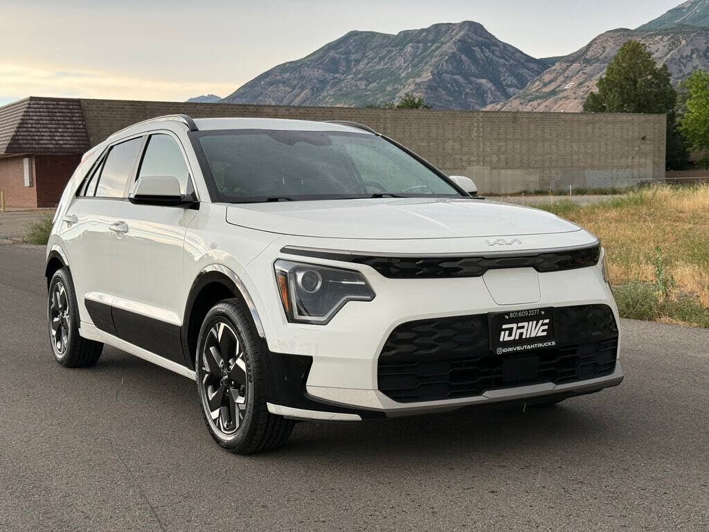 2023 KIA Niro