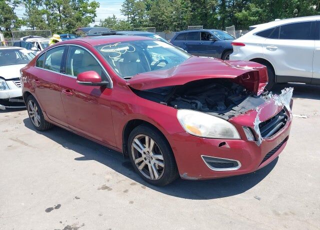 2012 VOLVO S60